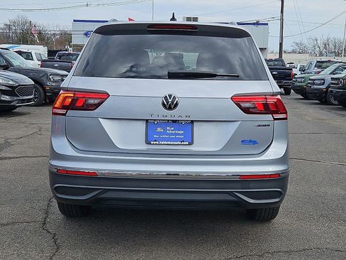 Used 2022 Volkswagen Tiguan S image 6
