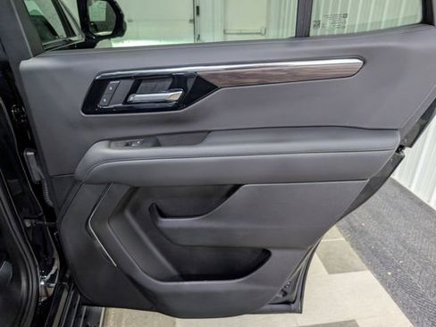 Used 2025 Chevrolet Tahoe LT image 26