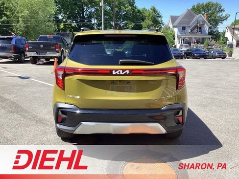 Used 2024 Kia Seltos SX w/ SX Sunroof Package AWD/4WD image 6