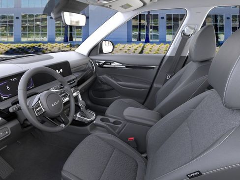 New 2026 Kia Seltos S FWD image 17