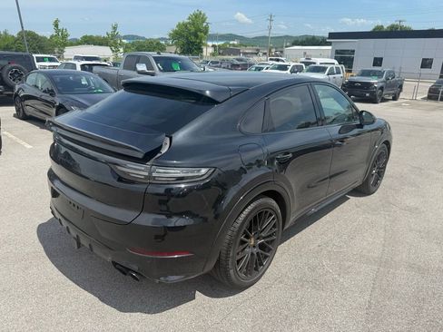 Used 2023 Porsche Cayenne GTS AWD/4WD image 3