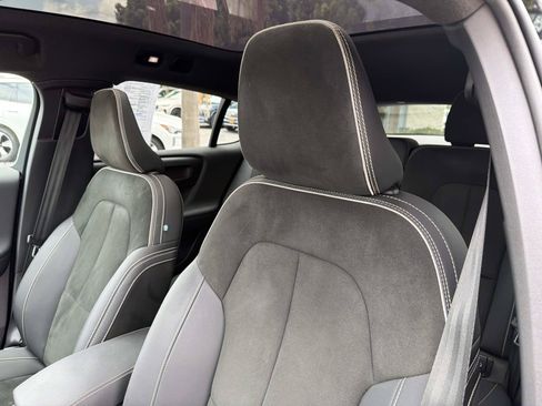 Certified 2023 Volvo C40 P8 Recharge Plus w/ Protection Package Premier AWD/4WD image 20