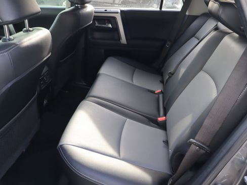 Used 2022 Toyota 4Runner SR5 Premium image 33