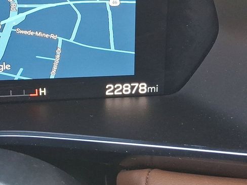 Used 2024 GMC Canyon AT4 image 13