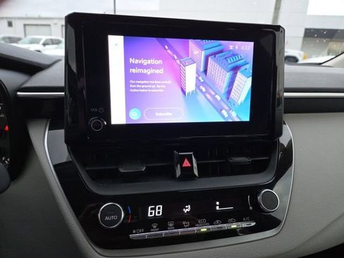 Used 2023 Toyota Corolla LE image 14