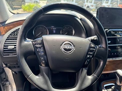 Used 2021 Nissan Armada SL w/ Captain's Chairs Package AWD/4WD image 12