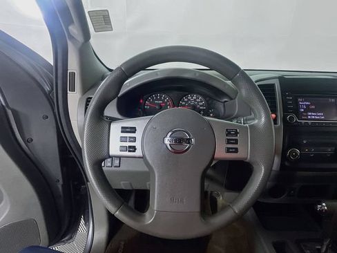 Used 2017 Nissan Frontier SV RWD image 12