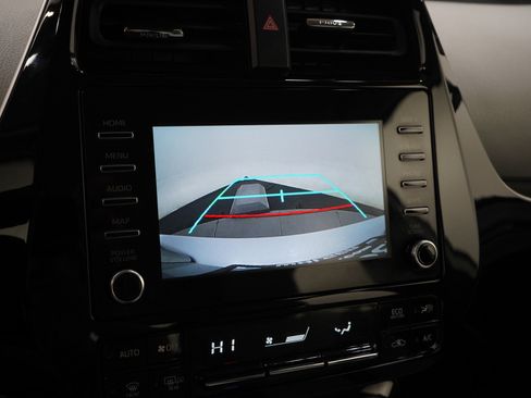 Used 2020 Toyota Prius XLE w/ Advanced Technology Package image 20