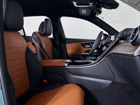 New 2026 Mercedes-Benz GLC 300 image 6