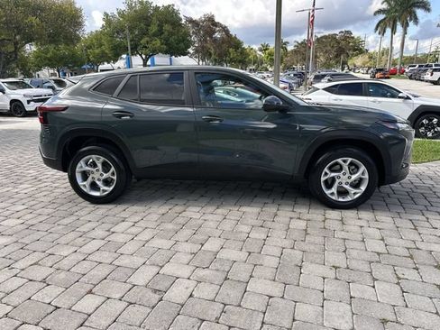 Used 2025 Chevrolet Trax LS w/ LS Convenience Package FWD image 14