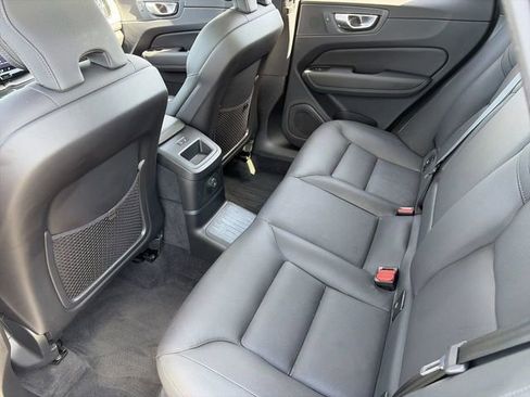 Certified 2025 Volvo XC60 T8 Plus w/ Protection Package Premier AWD/4WD image 17