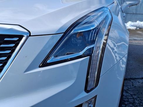 Used 2021 Cadillac XT5 Premium Luxury image 9