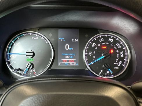 Used 2022 Toyota RAV4 LE AWD/4WD image 23