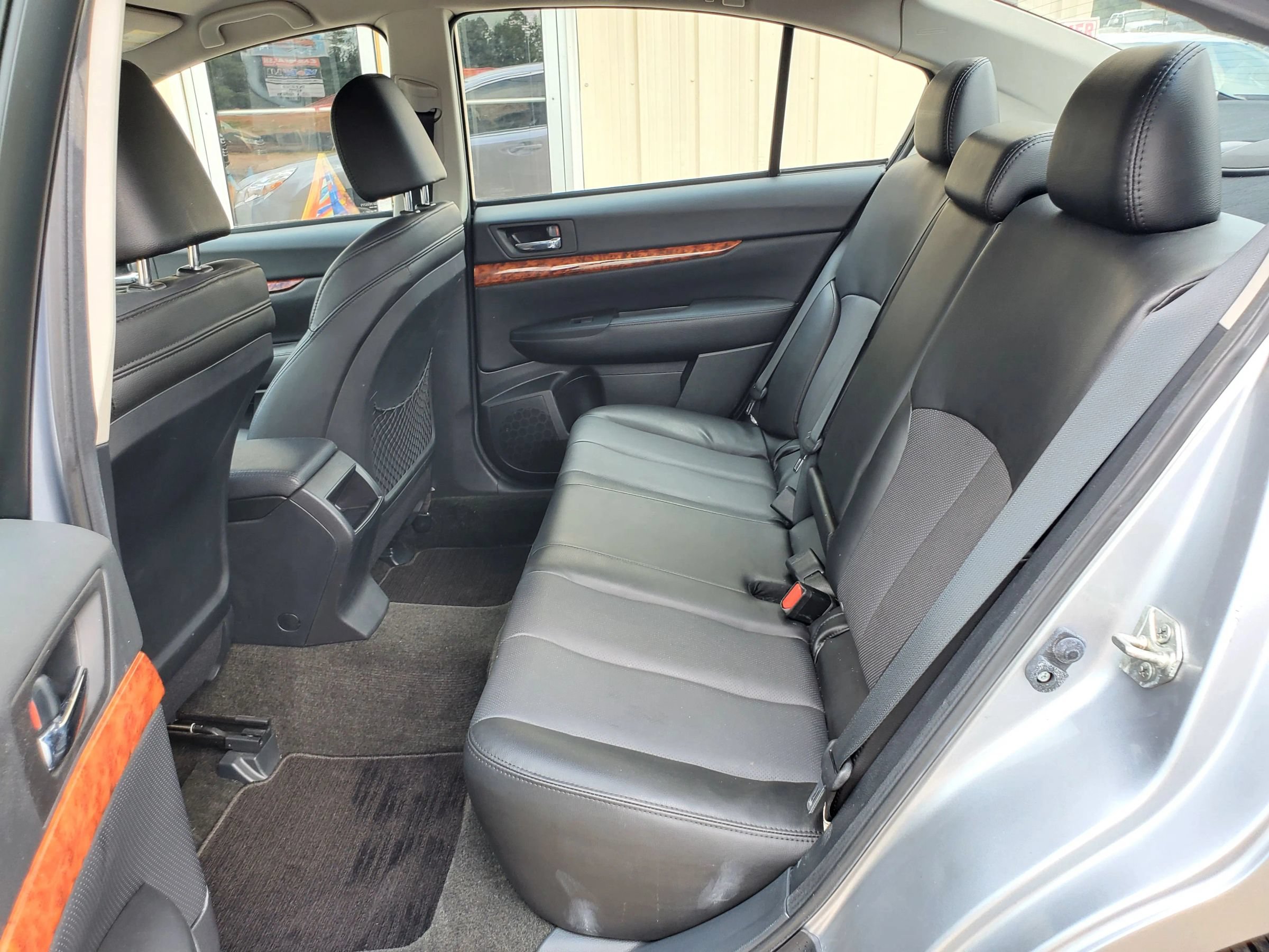 Used 2012 Subaru Legacy 3.6R Limited AWD/4WD image 28