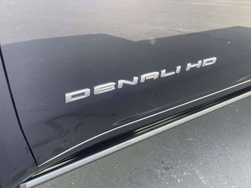Used 2025 GMC Sierra 2500 Denali w/ Denali Reserve Package AWD/4WD image 12