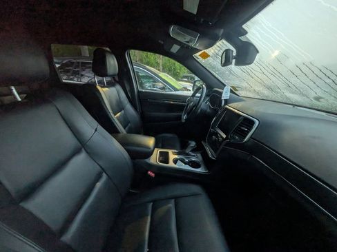 Used 2018 Jeep Grand Cherokee Limited image 9