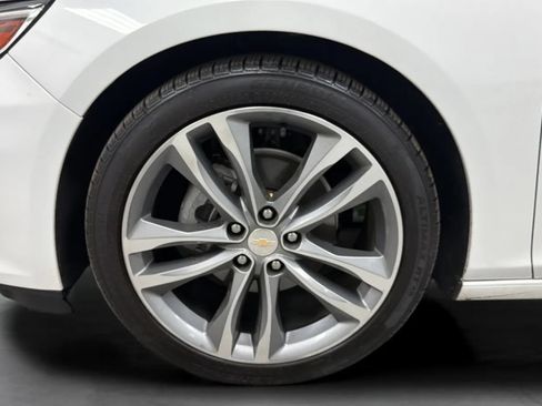 Used 2022 Chevrolet Malibu LT FWD image 25