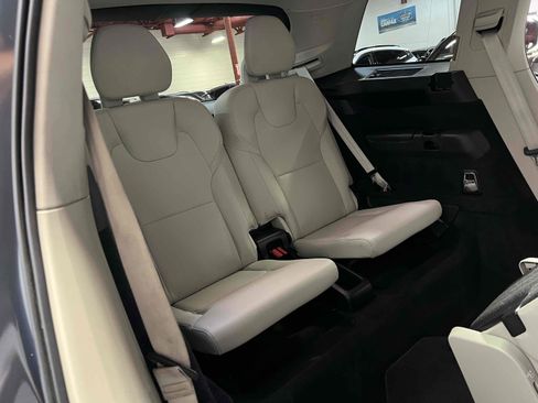 Used 2021 Volvo XC90 T5 Momentum AWD/4WD image 35