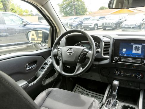 Used 2022 Nissan Frontier SV RWD image 24