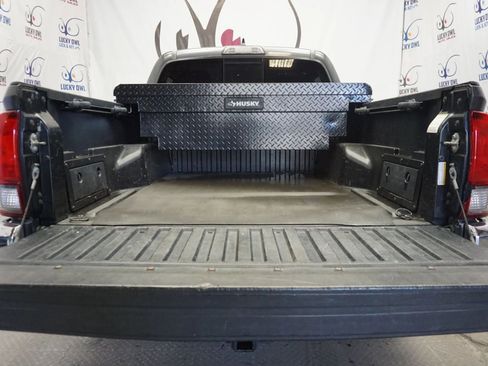 Used 2018 Toyota Tacoma SR5 image 9