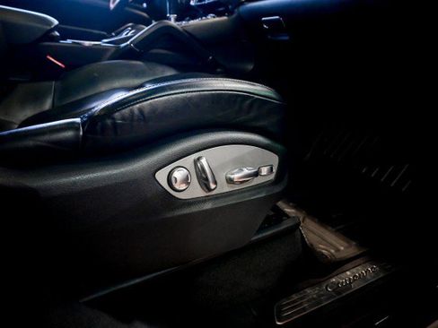 Used 2016 Porsche Cayenne image 28