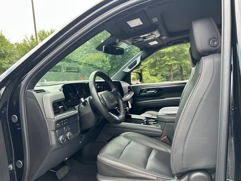 Used 2025 Chevrolet Suburban RST w/ Comfort Package RWD image 40