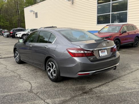 Used 2017 Honda Accord LX image 4