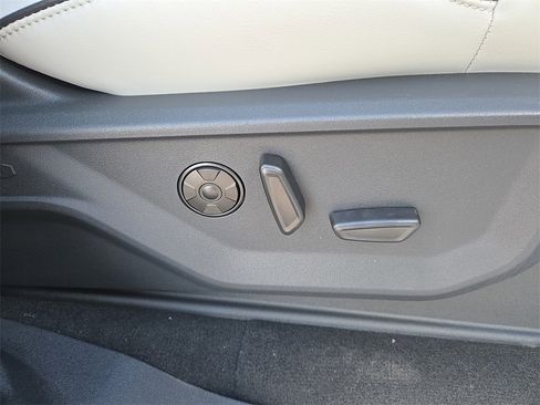 New 2025 Ford Expedition Max Platinum w/ Platinum Ultimate Package image 12