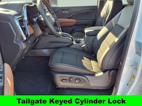 New 2026 GMC Canyon AT4 w/ Off-Road Front Bumper Package image 24