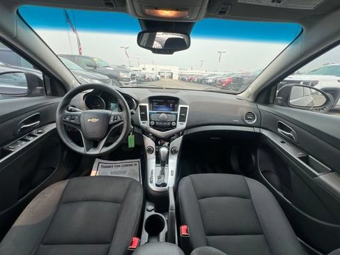 Used 2015 Chevrolet Cruze LT FWD image 14