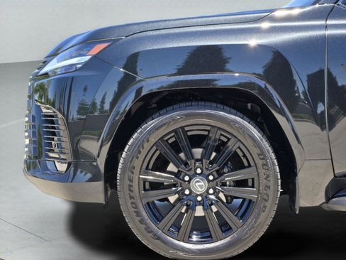 Used 2025 Lexus LX 600 4WD w/ Appearance Package image 39