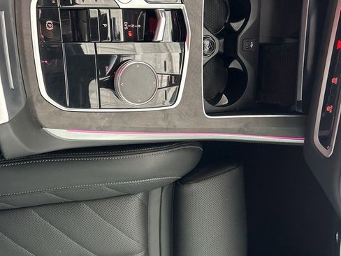 Used 2024 BMW X5 xDrive40i w/ Premium Package image 20