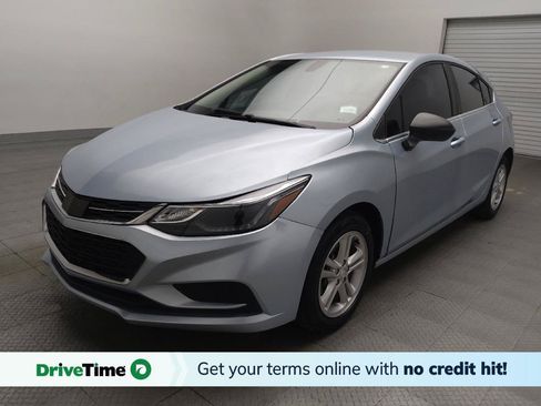 Used 2017 Chevrolet Cruze LT w/ Convenience Package FWD image 1