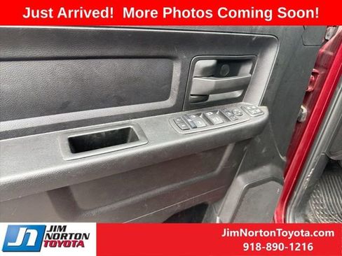 Used 2024 RAM 2500 Tradesman w/ Chrome Appearance Group image 11