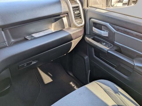 Used 2024 RAM 2500 Big Horn AWD/4WD image 18