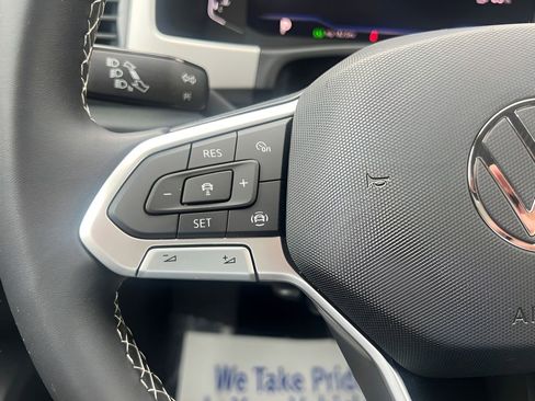 Used 2023 Volkswagen Atlas SE AWD/4WD image 21