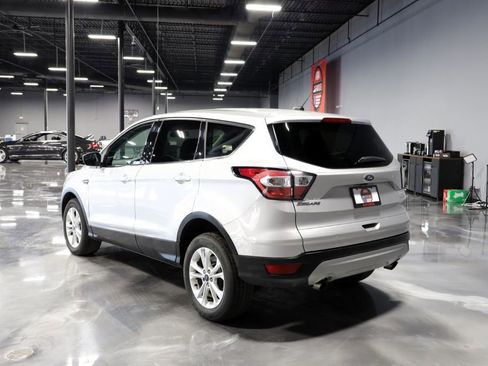 Used 2017 Ford Escape SE AWD/4WD image 5