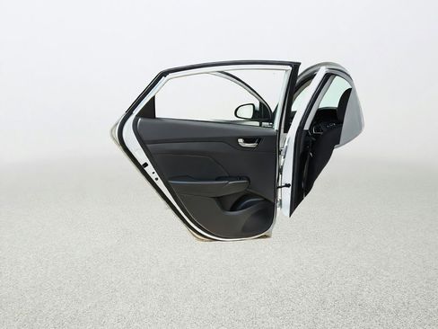 Used 2020 Hyundai Accent SE FWD image 29