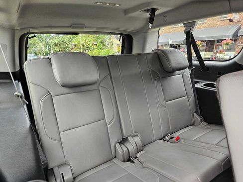 Used 2020 Chevrolet Suburban LT AWD/4WD image 25