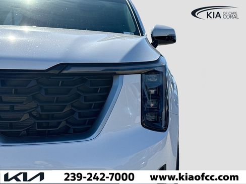 New 2026 Kia Sorento LX image 9