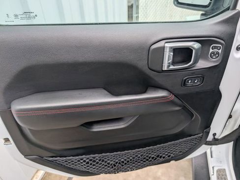 Used 2023 Jeep Wrangler Unlimited Rubicon w/ LED Lighting Group AWD/4WD image 11