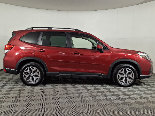 Used 2020 Subaru Forester Premium AWD/4WD image 10
