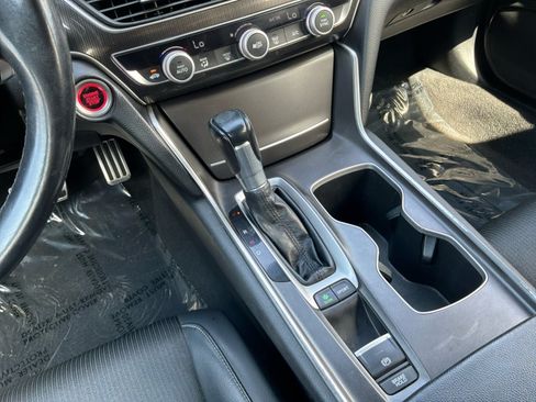 Used 2018 Honda Accord Sport image 15