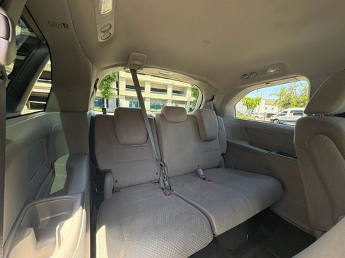 Used 2016 Honda Odyssey LX image 16