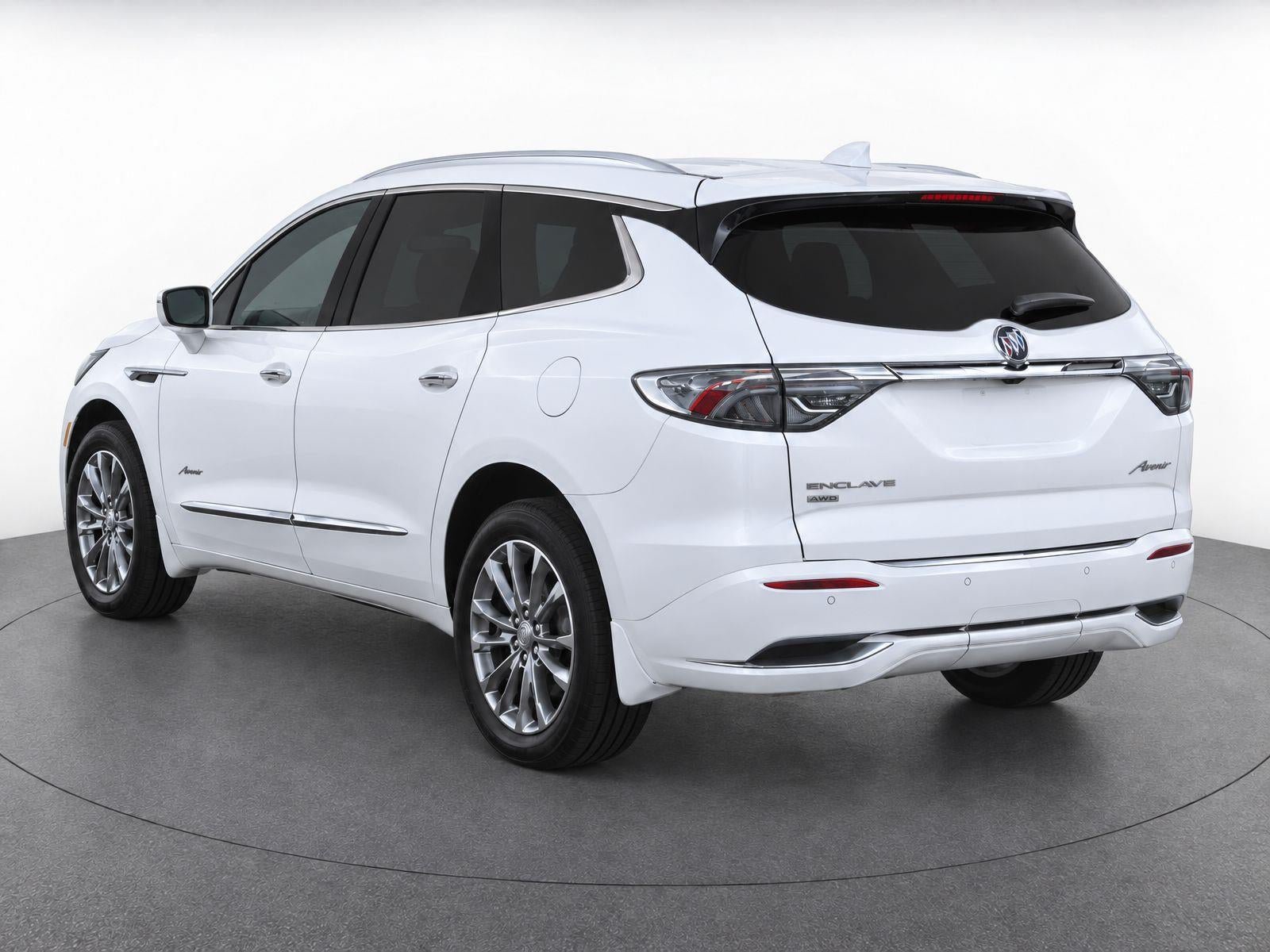 Used 2022 Buick Enclave Avenir w/ Avenir Technology Package AWD/4WD image 12