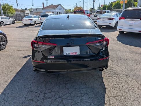 Used 2022 Honda Civic Sport image 6