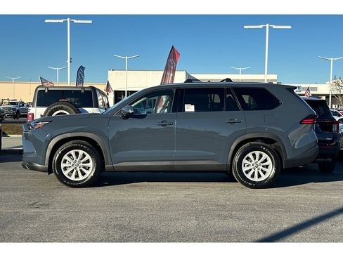 New 2026 Toyota Grand Highlander XLE image 7