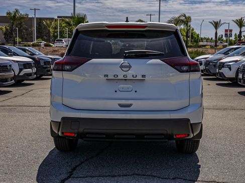 New 2026 Nissan Rogue SV FWD image 5