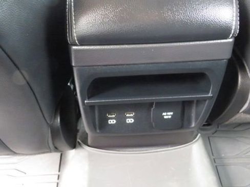 Certified 2019 Ford Ranger Lariat w/ Equipment Group 501A Mid image 16