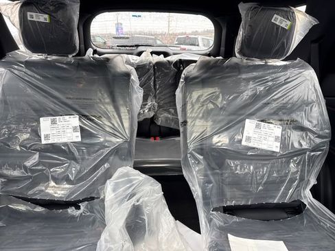 New 2026 Ford Explorer ST-Line w/ ST-Line Street Pack image 18